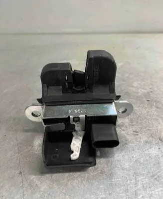 Volkswagen Golf VII Tailgate lock latch 5g6827505