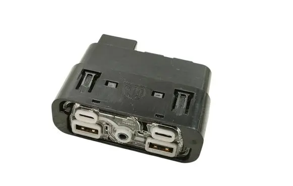 Chrysler Pacifica USB socket connector 53466960 P68507368AC 68507368AC