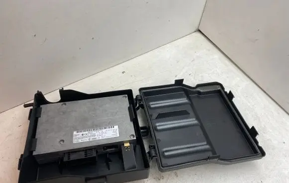 Audi A5 8T 8F Bluetooth control unit module 4E0862335 4F0910336H