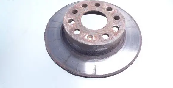 Volkswagen Golf V Rear brake disc