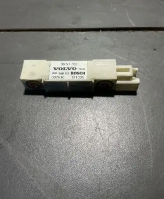 Volvo XC90 Airbag deployment crash/impact sensor 8651755 131005 007510
