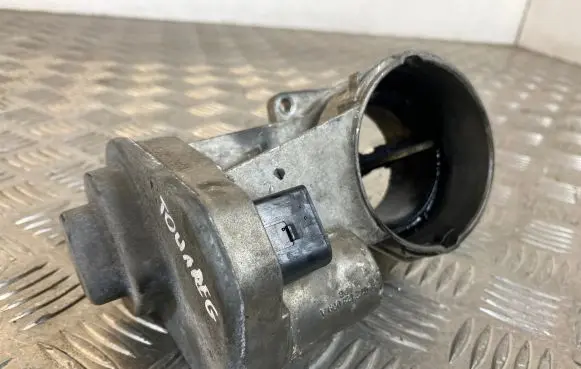 Volkswagen Touareg I Throttle valve 07Z128069A