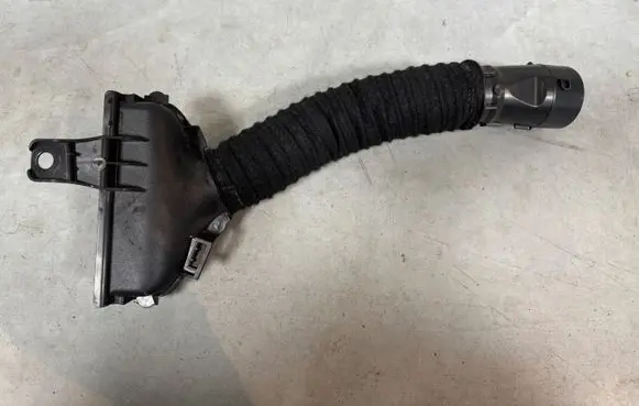 Peugeot 2008 II Intake resonator 9836267280