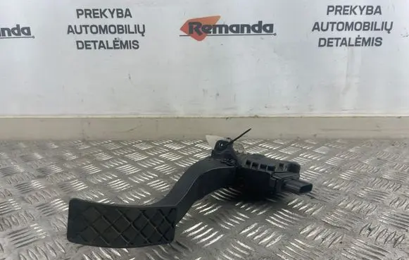 Volkswagen PASSAT B8 Accelerator throttle pedal 5Q1723503H