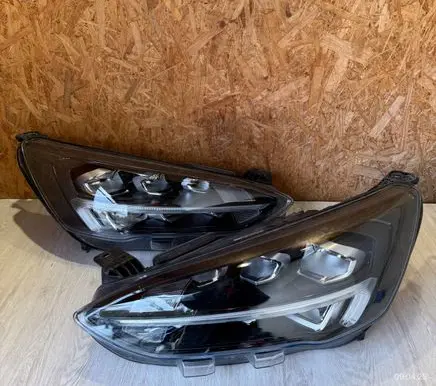 Ford Focus Headlights/headlamps set JX7B13E014CD