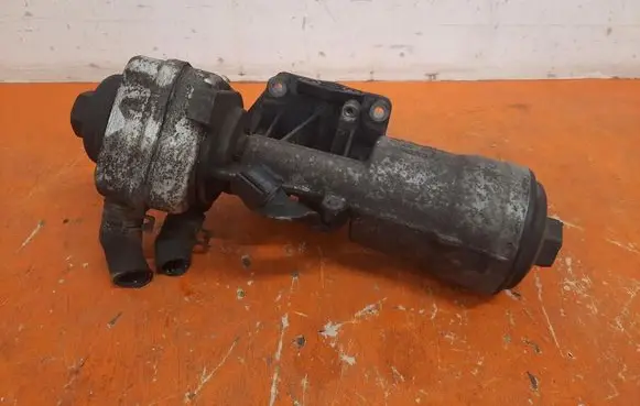 Skoda Fabia Mk2 (5J) Oil filter cover 045115389K