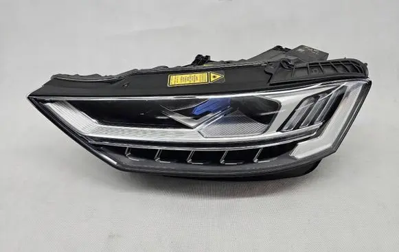Audi A8 S8 D5 Headlight/headlamp 4N0941085