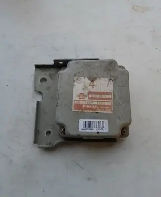 Nissan X-Trail T30 Torque split ecu control unit/module A68000U06