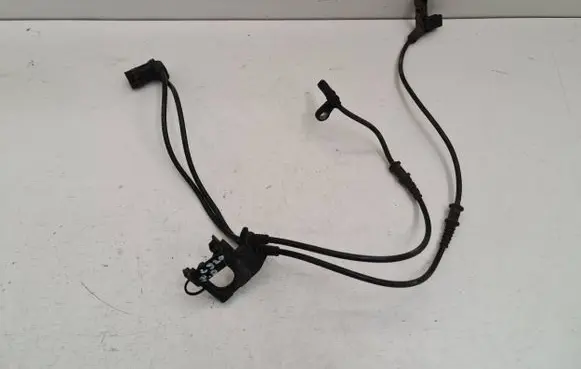 Mercedes-Benz C W204 ABS brake wheel speed sensor A2045400117 A2045400005