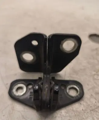 Jeep Grand Cherokee Front door upper hinge