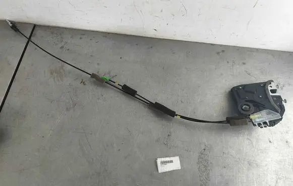 Lexus RX 450H Rear door lock 6905048080