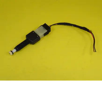 Audi A4 S4 B5 8D Brake pedal sensor switch 8D0911807B