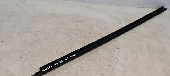 Suzuki Swift I Front door glass trim molding SF50F 180908014757 180908014756SF50F