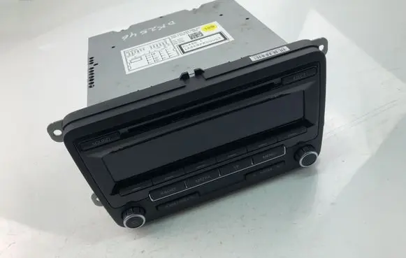 Volkswagen Golf Plus Radio/CD/DVD/GPS head unit 5M0035186C