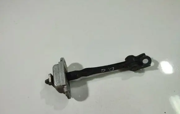 Nissan Qashqai Rear door check strap stopper 