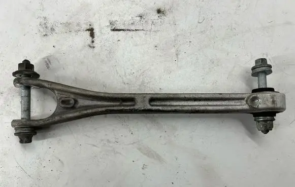 Maserati Ghibli Rear control arm 06700028080 067000280