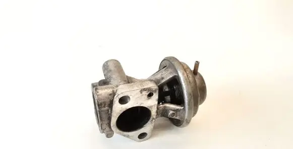 Mitsubishi Pajero EGR valve K5T55481