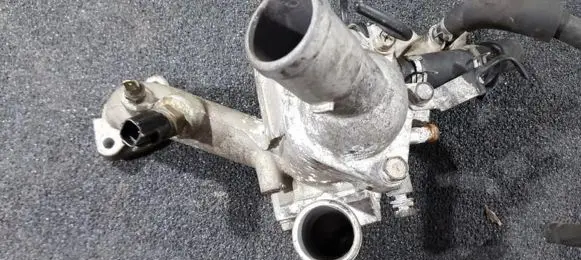 Mitsubishi Galant Engine coolant pipe/hose