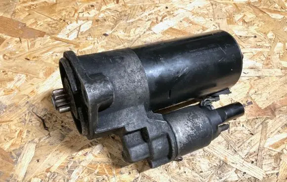 Volkswagen Crafter Starter motor 076911024A