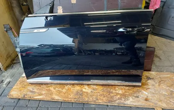 Volkswagen Arteon Front door 