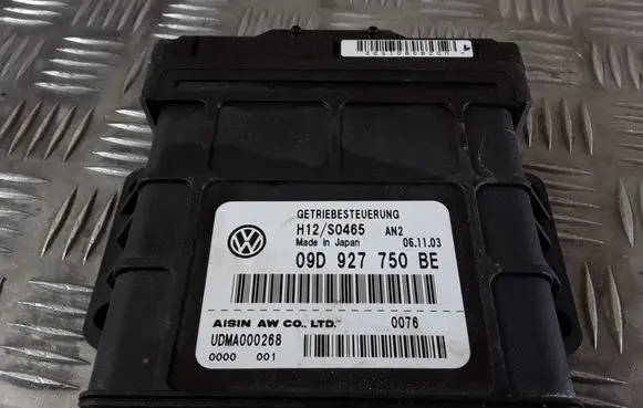 Volkswagen Touareg I Gearbox control unit/module 09D927750BE