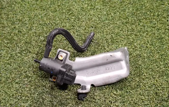 Renault Master III Turbo solenoid valve 37260R