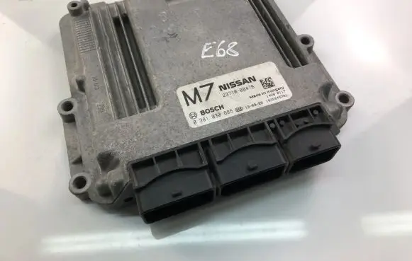 Nissan Qashqai Engine control unit/module ECU 0281030685 23710BB47B