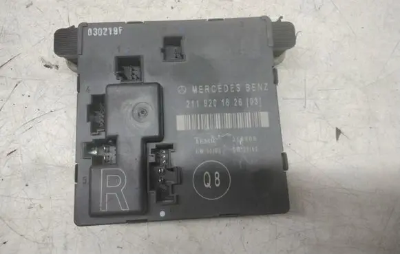 Mercedes-Benz E W211 Door control unit/module 2118201626