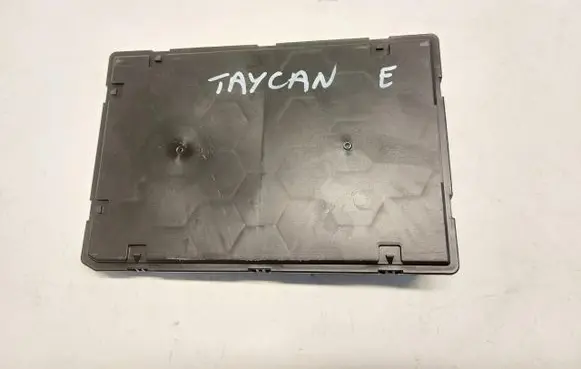Porsche Taycan 9J1 Comfort/convenience module 971907063RJLK01
