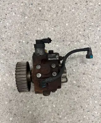 Renault Scenic III - Grand scenic III Fuel injection high pressure pump 0445010216 8200779460