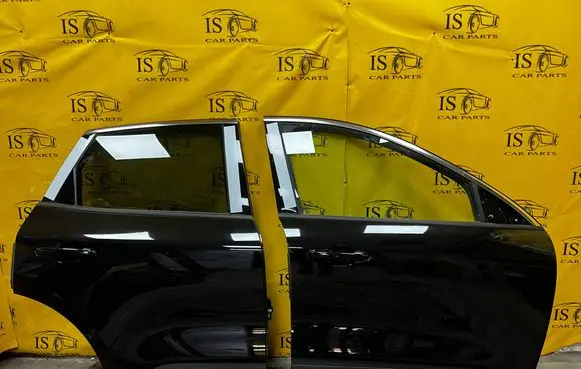 Ford Kuga III Front door