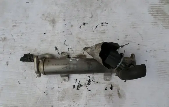 Skoda Superb B6 (3T) EGR valve cooler 03L131512L