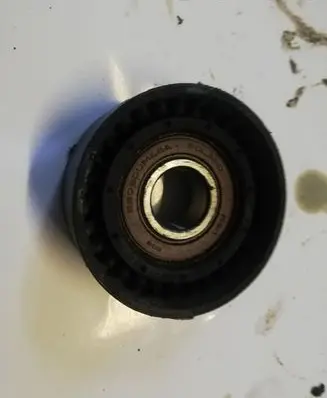 BMW 5 F10 F11 Belt tensioner pulley NOCODE