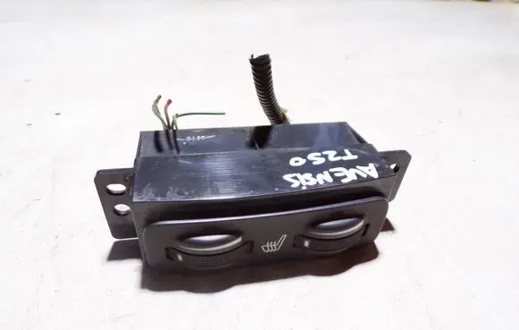Toyota Avensis T250 Seat heating switch