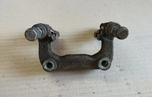 Peugeot 2008 I Brake caliper pad carrier rear 