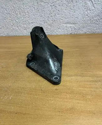 BMW 5 E60 E61 Engine mounting bracket 22116761149 F5151