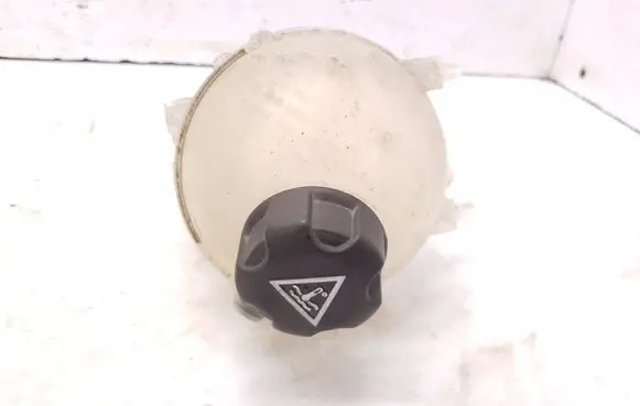 Peugeot Partner Coolant expansion tank/reservoir 9684527680 9654310780 9654429680