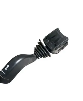 Volkswagen Polo IV 9N3 Indicator stalk 90560990