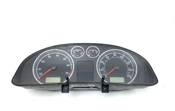 Volkswagen PASSAT B5.5 Speedometer (instrument cluster) 3B0920925
