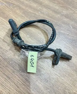 Mercedes-Benz E W212 ABS rear brake sensor A2125402117