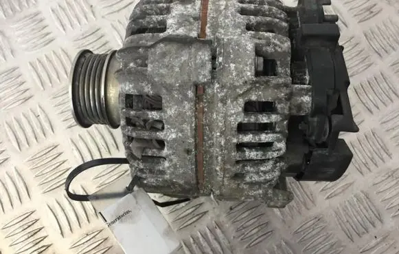 Opel Zafira B Generator/alternator 0124425020 55556067