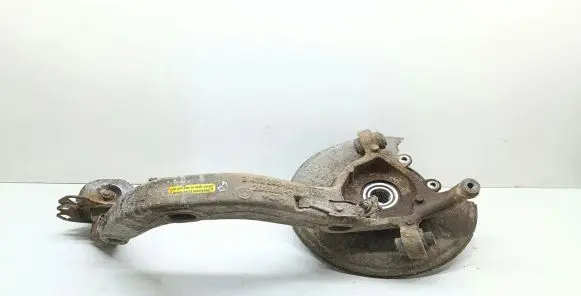 Rear wheel hub spindle/knuckle