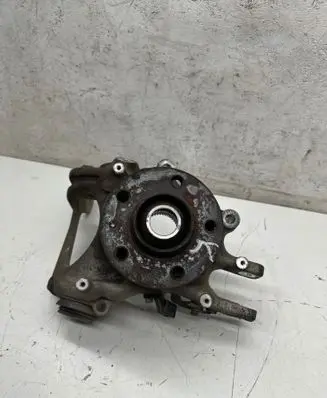 Audi A7 S7 4G Rear wheel hub 8R0505435C