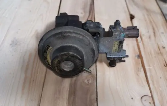 Toyota Avensis T220 EGR valve 2580027010 2562027060 2581927010