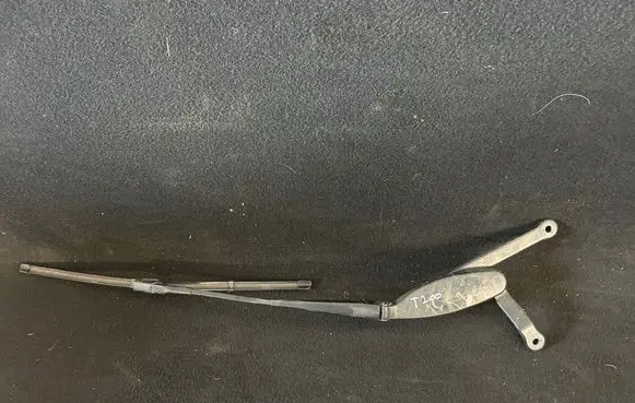 Mercedes-Benz E W213 Front wiper blade arm A2058240219