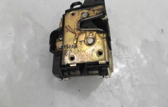 Seat Ibiza II (6k) Rear door lock