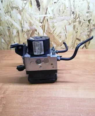 Volvo XC60 ABS Pump 30681619