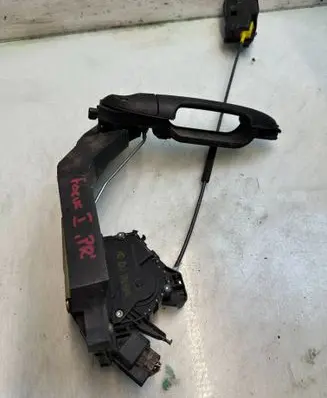 Ford Focus Front door lock 2S4AA21812CB