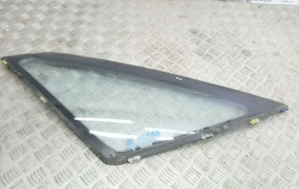 Toyota Corolla E90 Rear side window