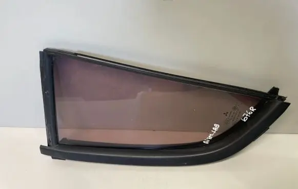 Mitsubishi L200 Rear vent window glass 43R002086